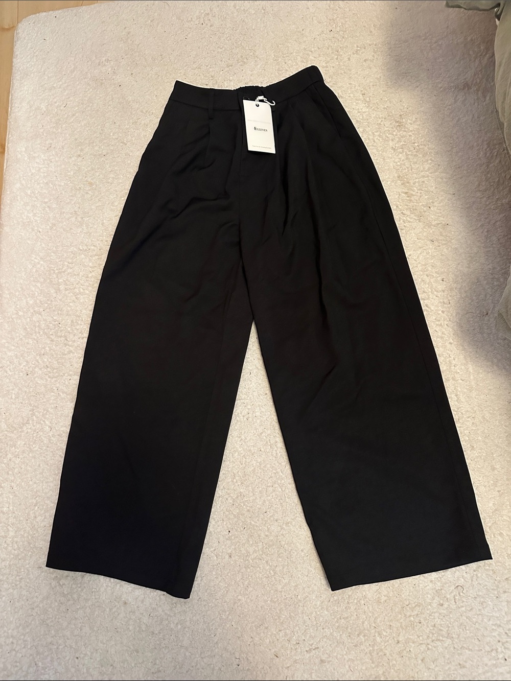 Women’s Black Wide-Leg Dress Pants